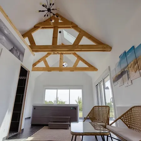 La Fauconnière Hébergement de vacances *