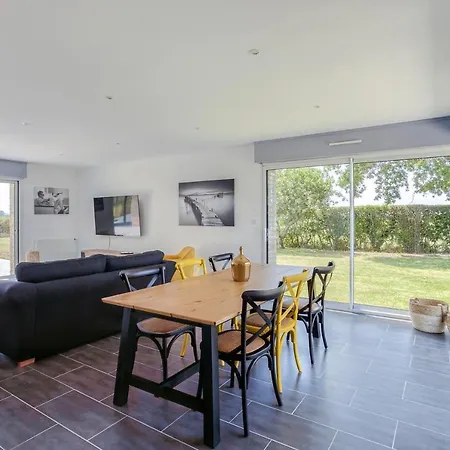Holiday home La Fauconniere *
